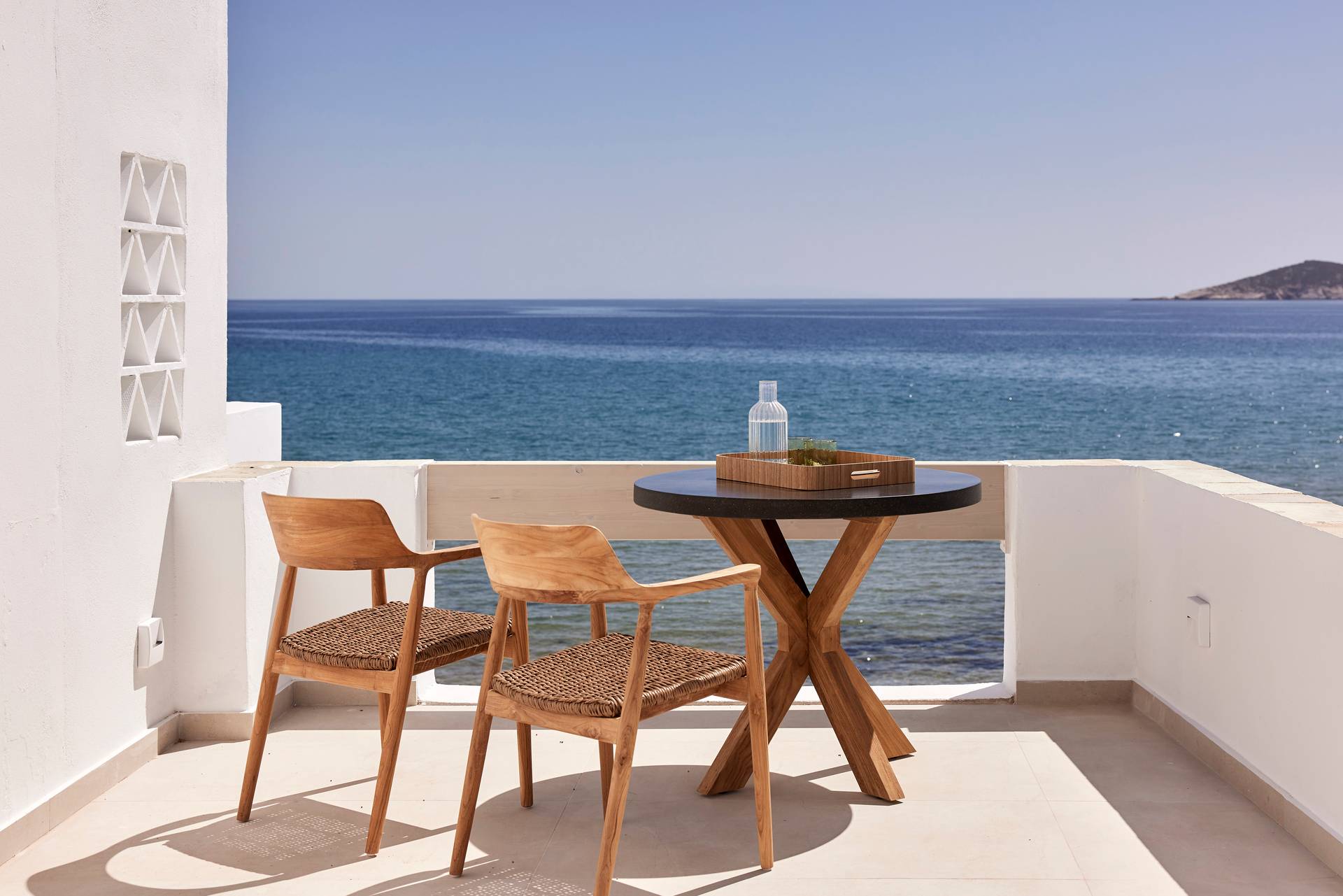 ENALION SUITES SIFNOS
